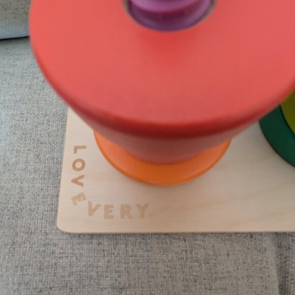 Lovevery Twist and Pivot Pattern Puzzle - Picture 2 of 2